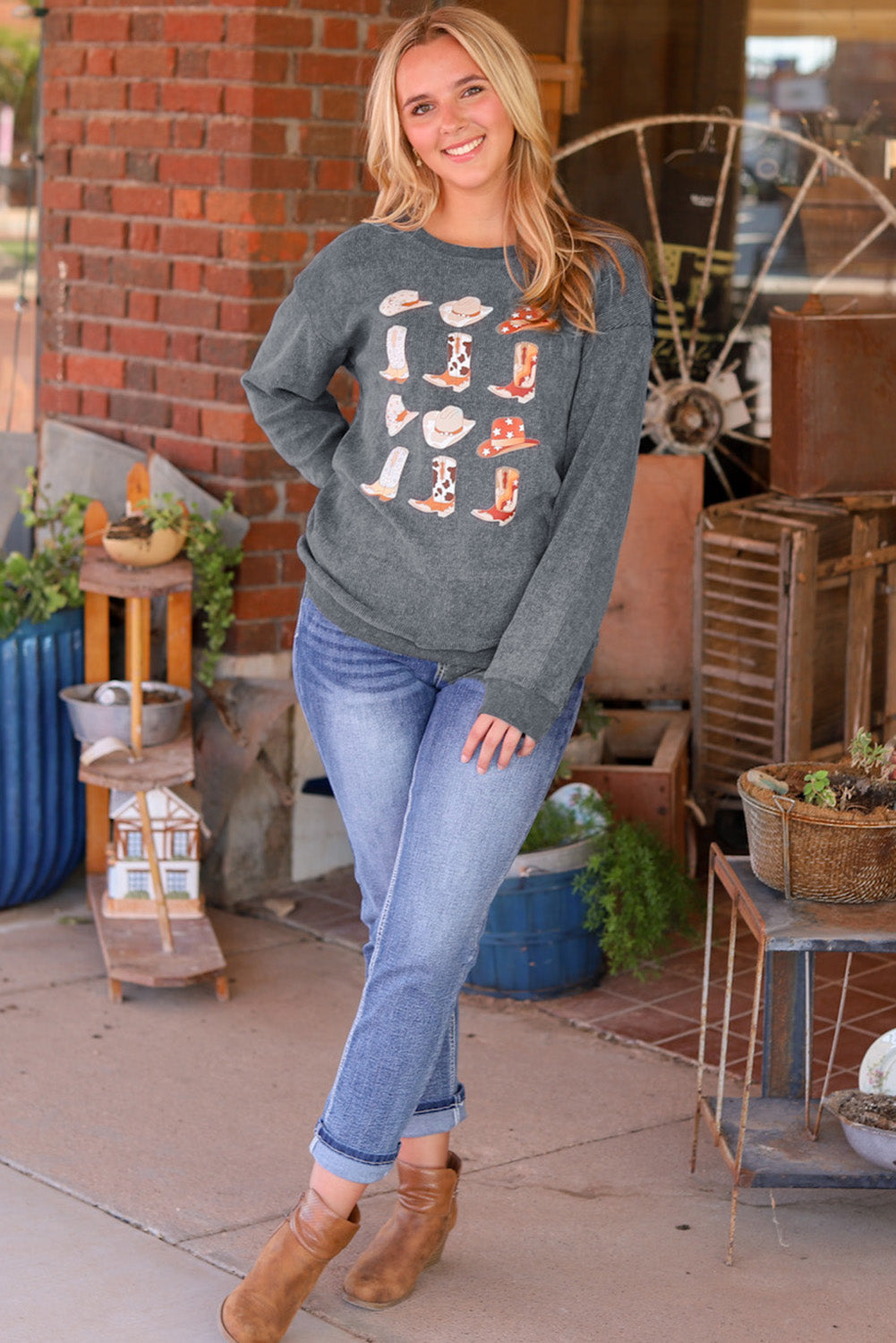 Gray Boots & Cowboyhat Graphic Corded Sweatshirt